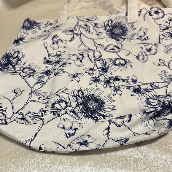 Chico's Blue and White Artistic Tote Bag - Picture 2 of 5
